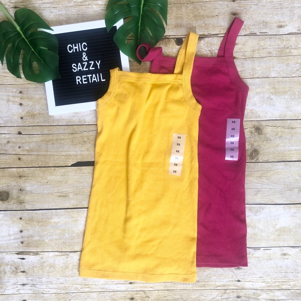 NWT Two Pair of Old Navy Sleeveless Top